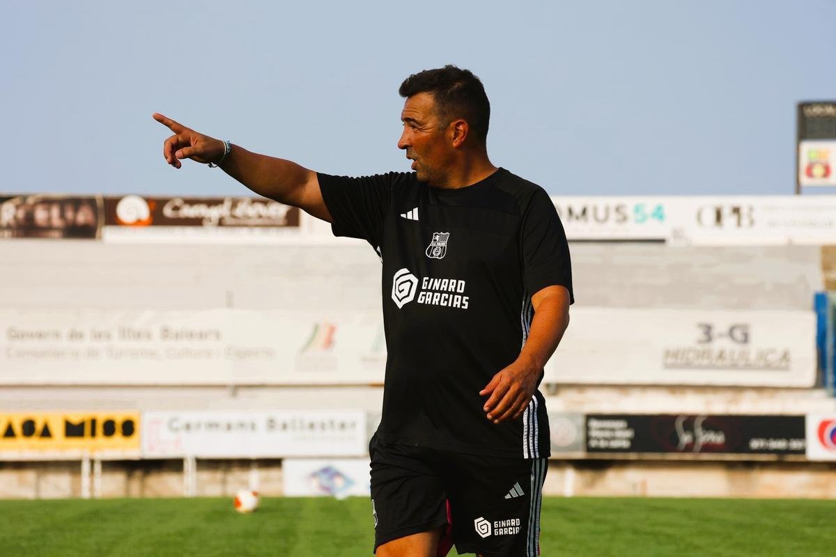 Óscar Troya: «El equipo salió a ganar en Soria y en Sa Pobla»